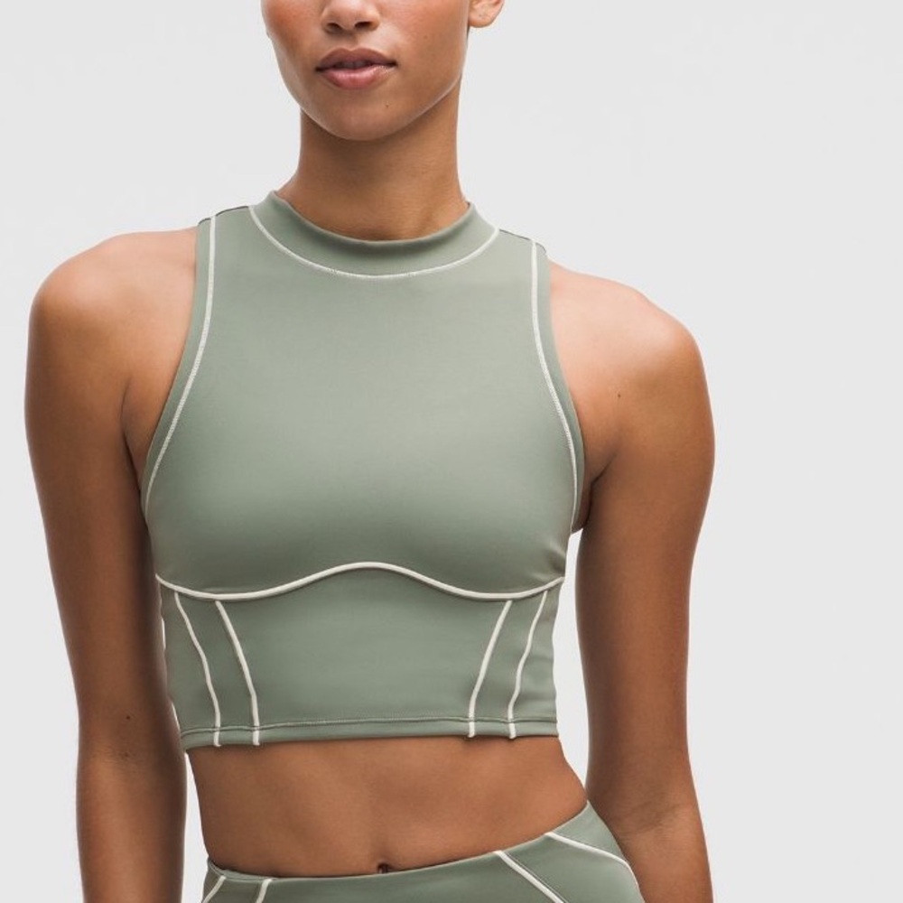 🆕 Lululemon Ultralu Contour Seamed Cropped Tank Top • Willow Leaf • Sz M